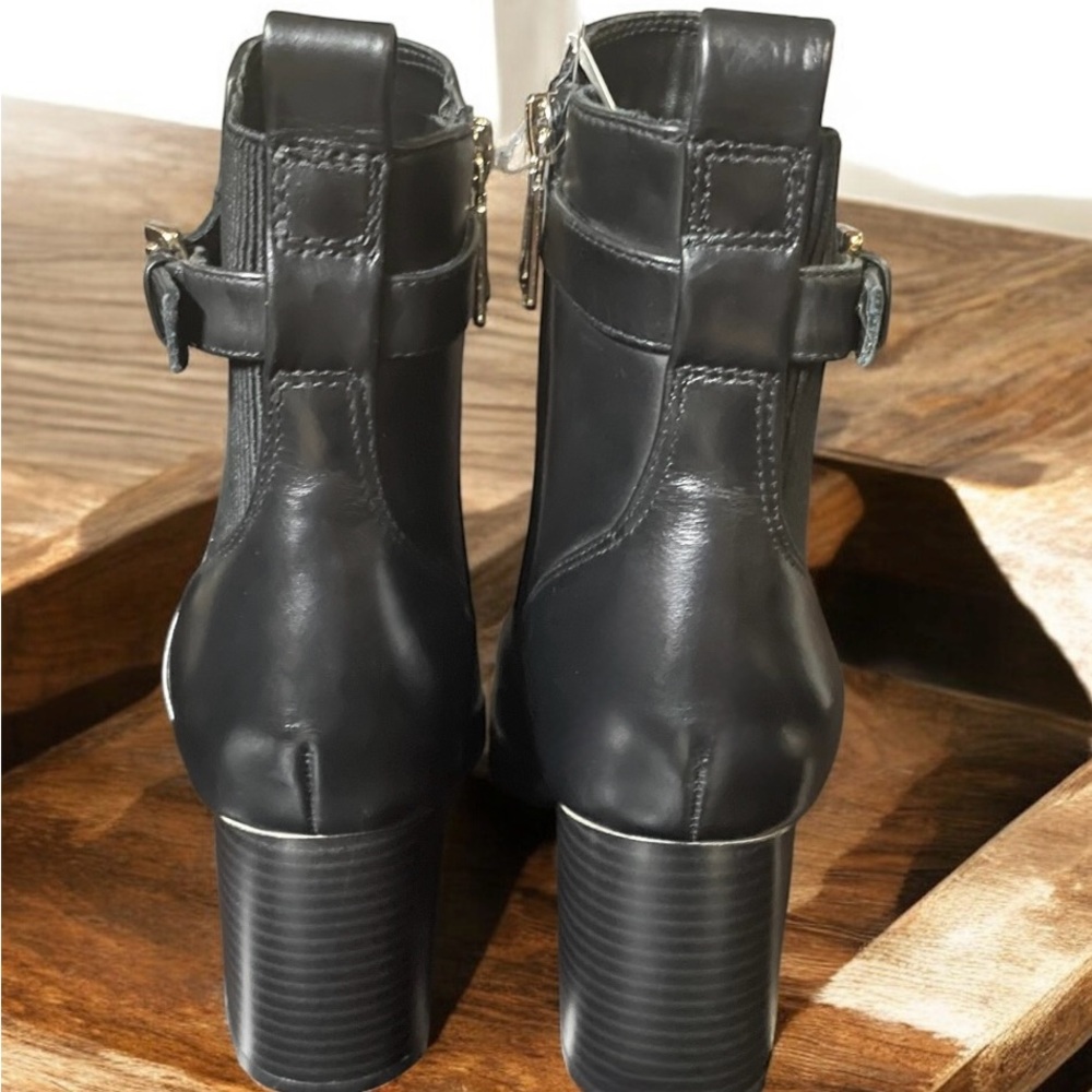 NWT Size 7 Women’s Black Blondo Tobi Ankle Blocked Boot - Picture 6 of 8